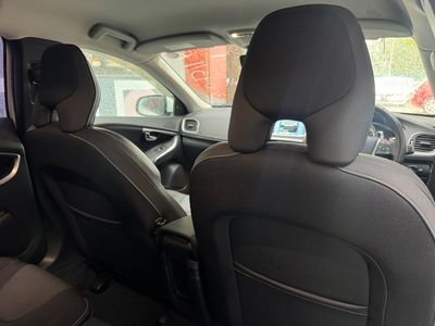 2017 Volvo V40