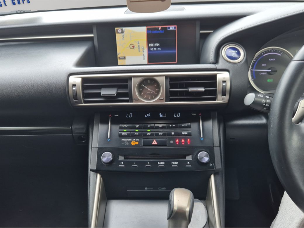 2013 Lexus IS 300h