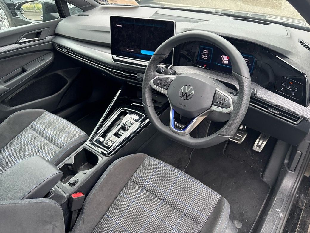 2025 Volkswagen Golf