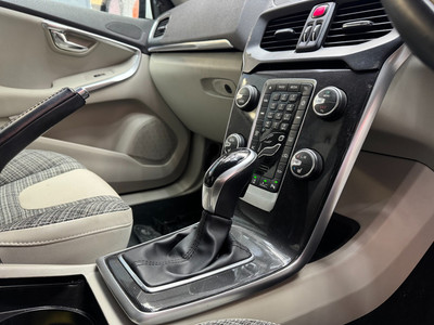 2018 Volvo V40
