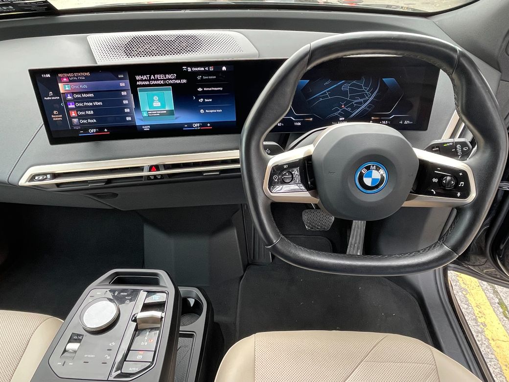 2022 BMW iX