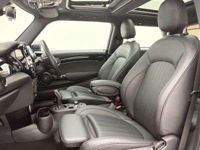 2023 Mini Hatch