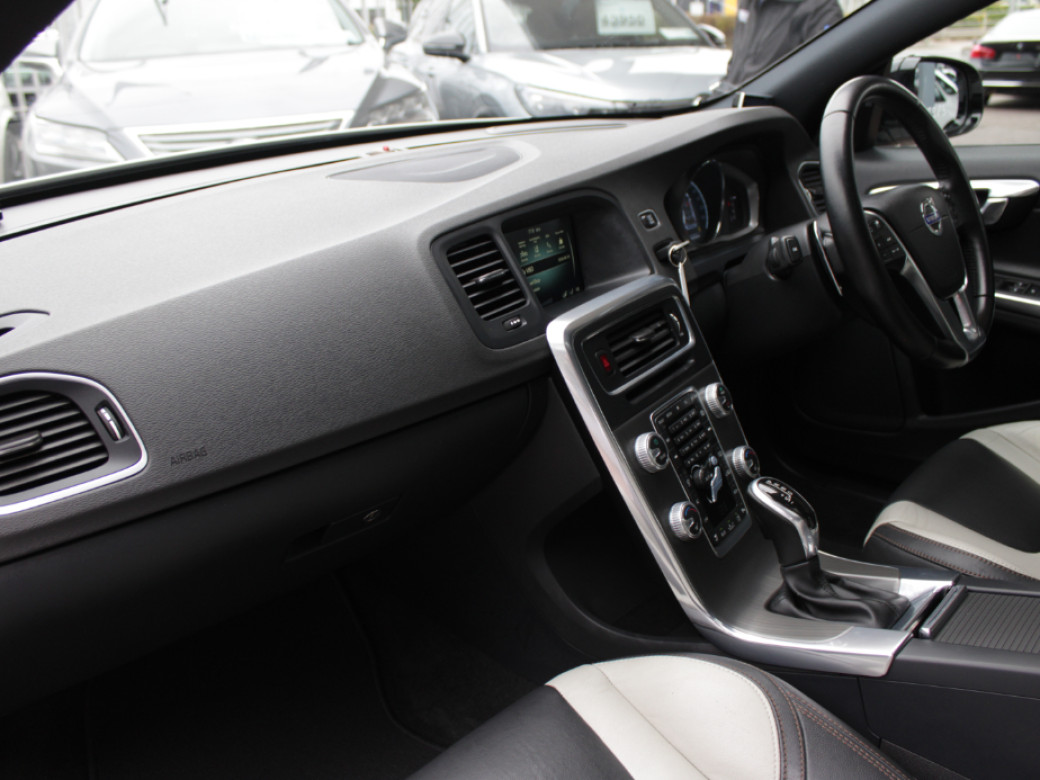 2016 Volvo V60