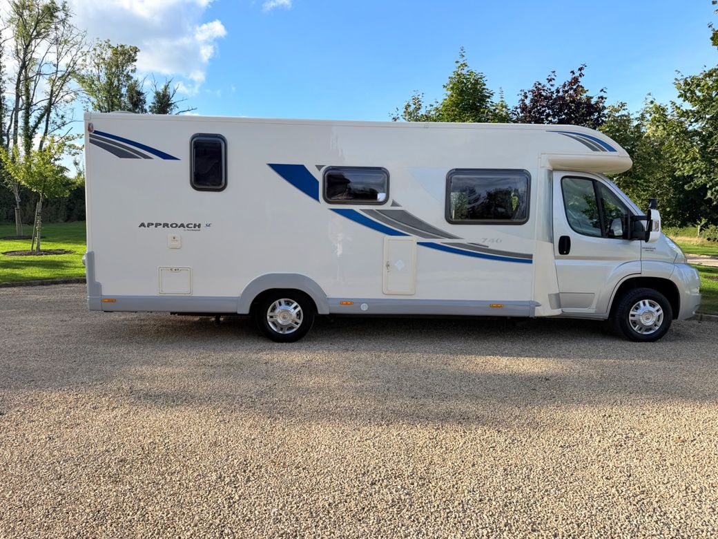 2013 BAILEY APPROACH  740 LOW PROFILE R.H.D 