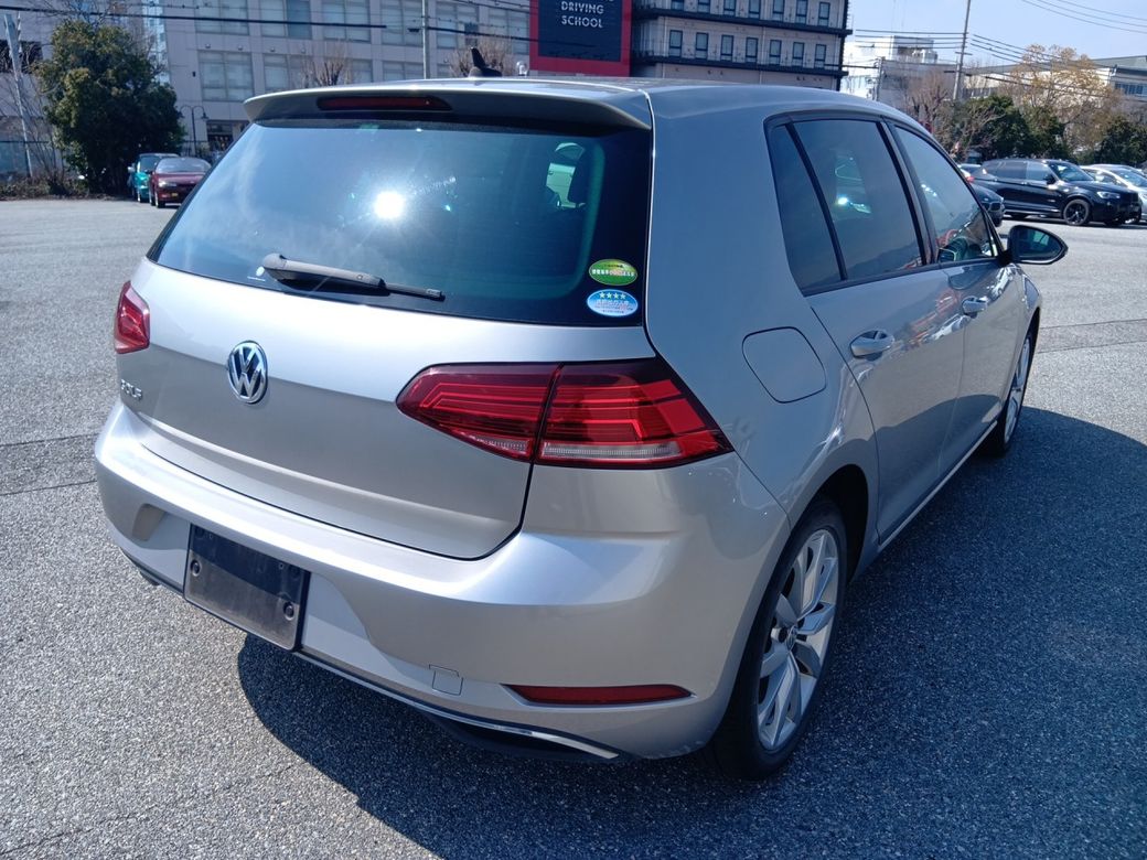 2019 Volkswagen Golf