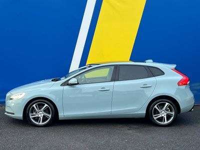 2017 Volvo V40