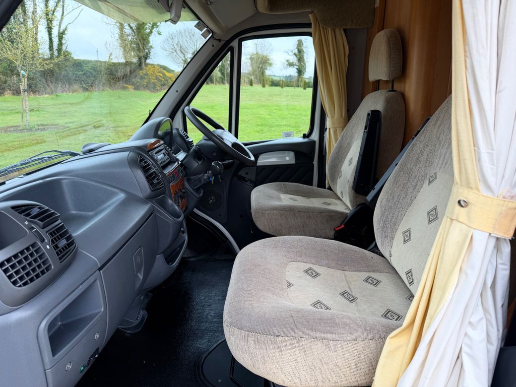 2005 SWIFT SUNTOR 590 RL R.H.D 