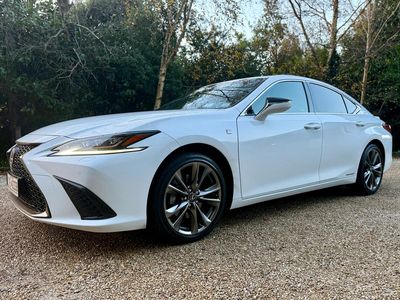2021 Lexus ES 300h