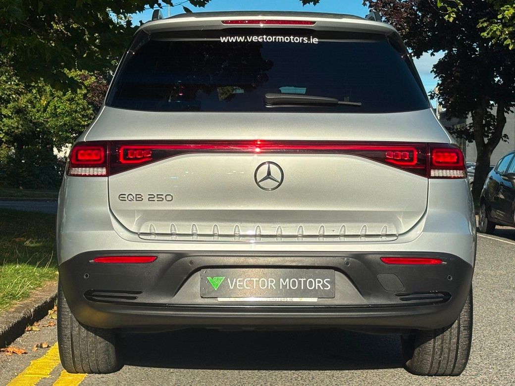2023 Mercedes-Benz EQB