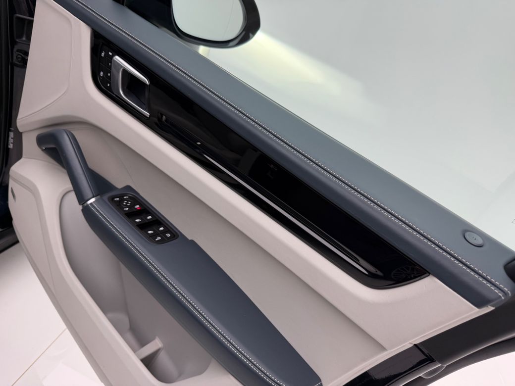 2022 Porsche Cayenne
