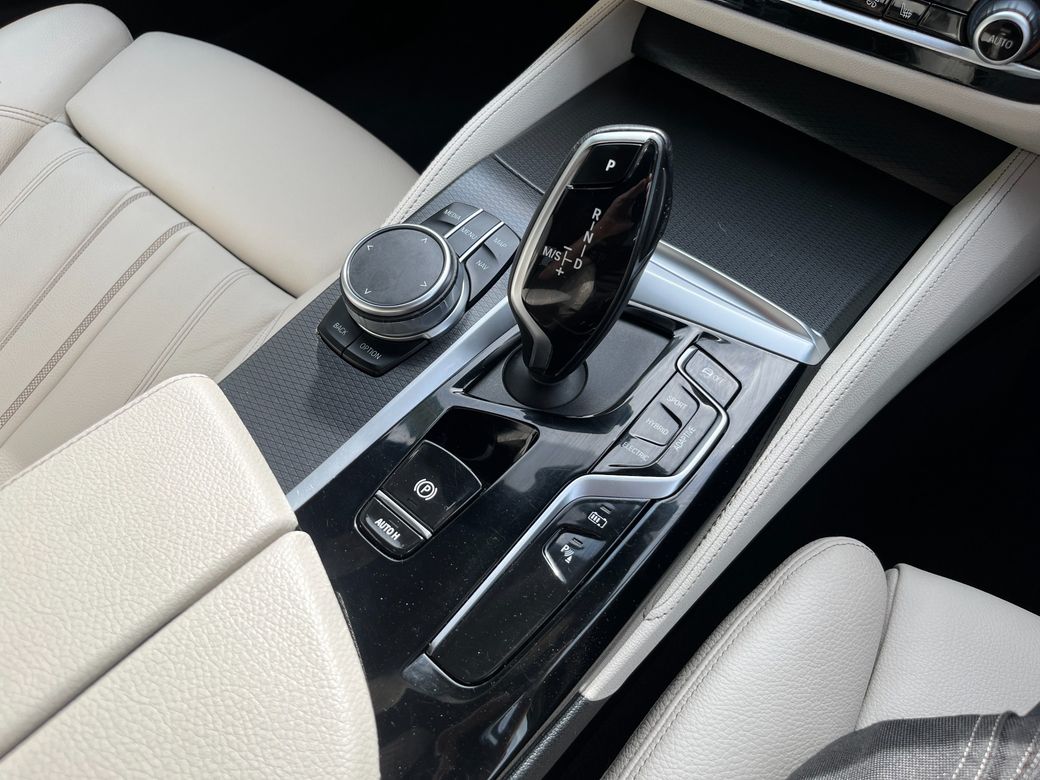 2022 BMW 5 Series
