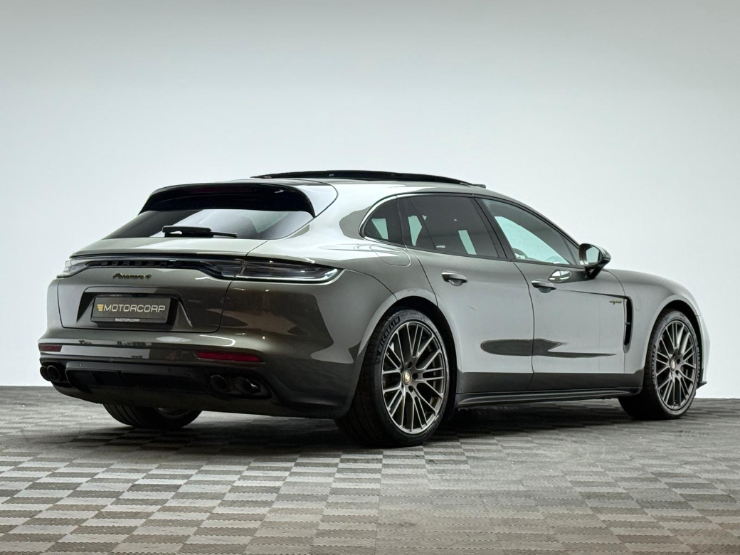 2022 Porsche Panamera