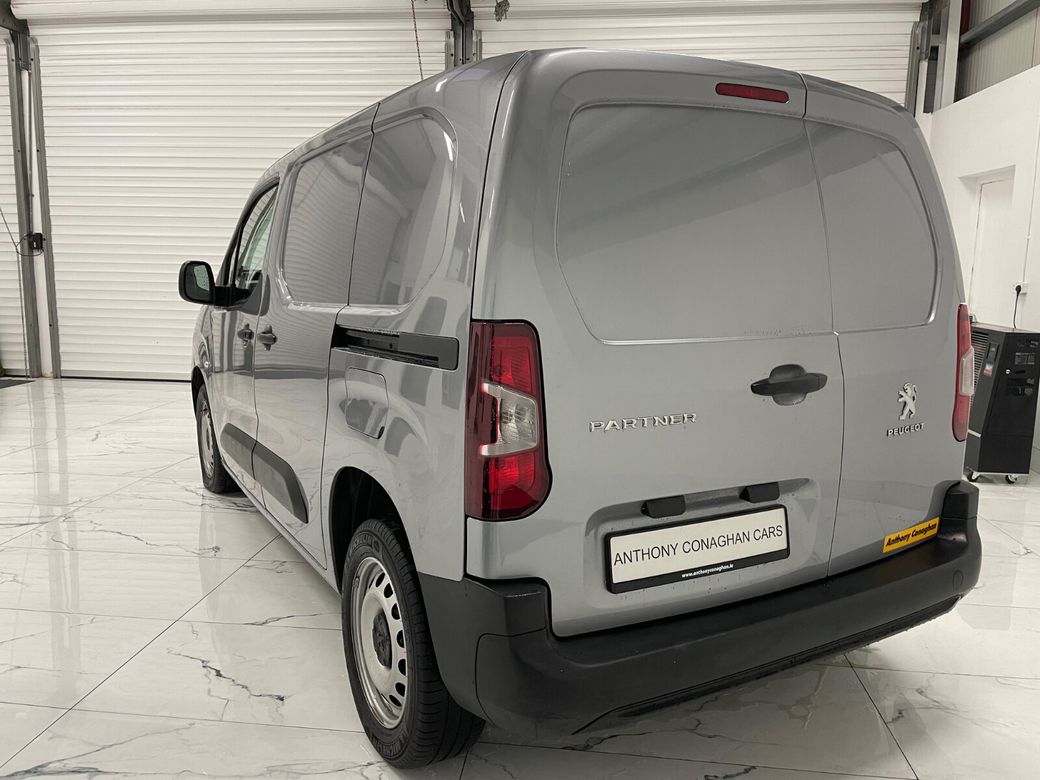 2024 Peugeot Partner