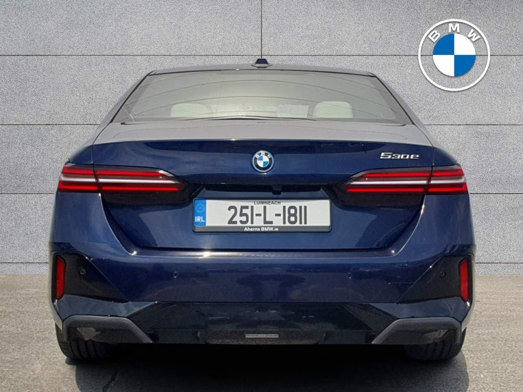 2025 BMW 530