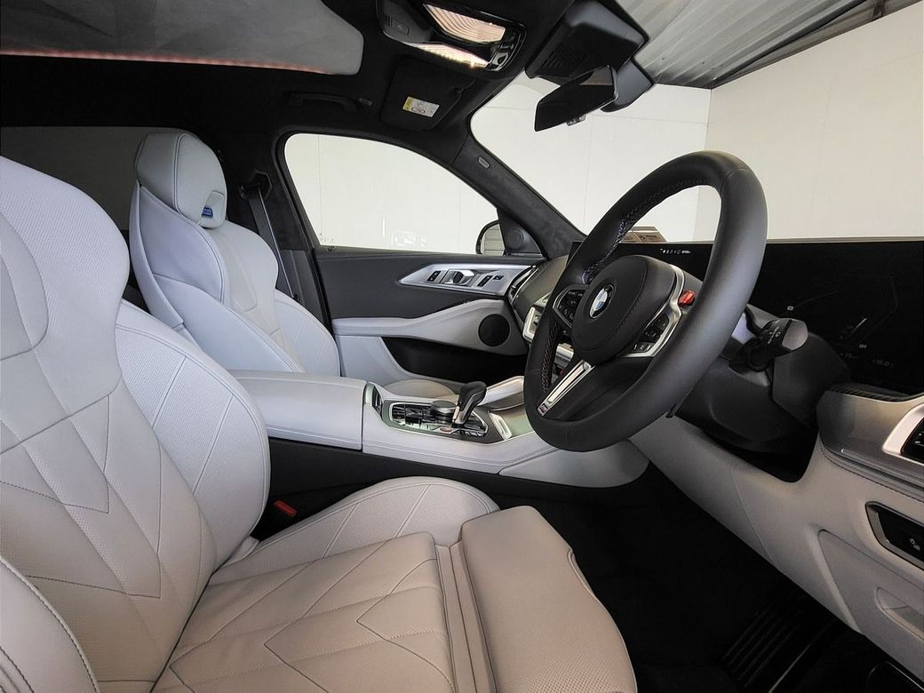 2026 BMW XM