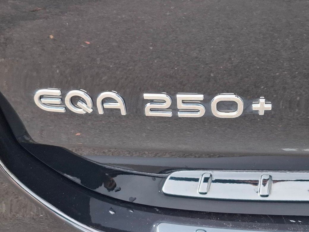 2025 Mercedes-Benz EQA
