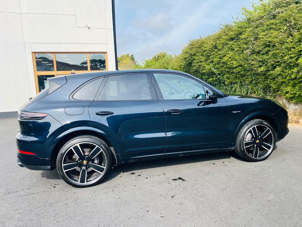 2022 Porsche Cayenne