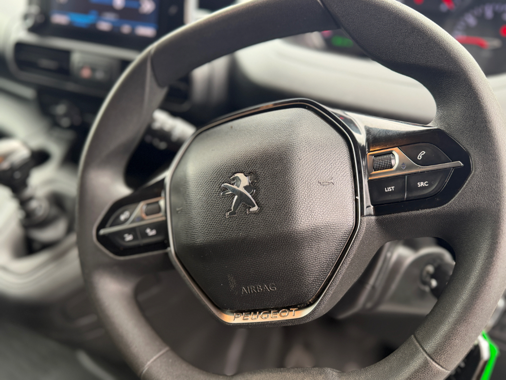 2022 Peugeot Partner