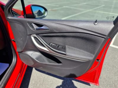 2018 Vauxhall Astra