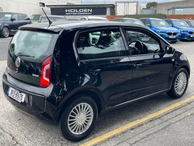 2016 Volkswagen up!