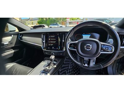 2017 Volvo S90