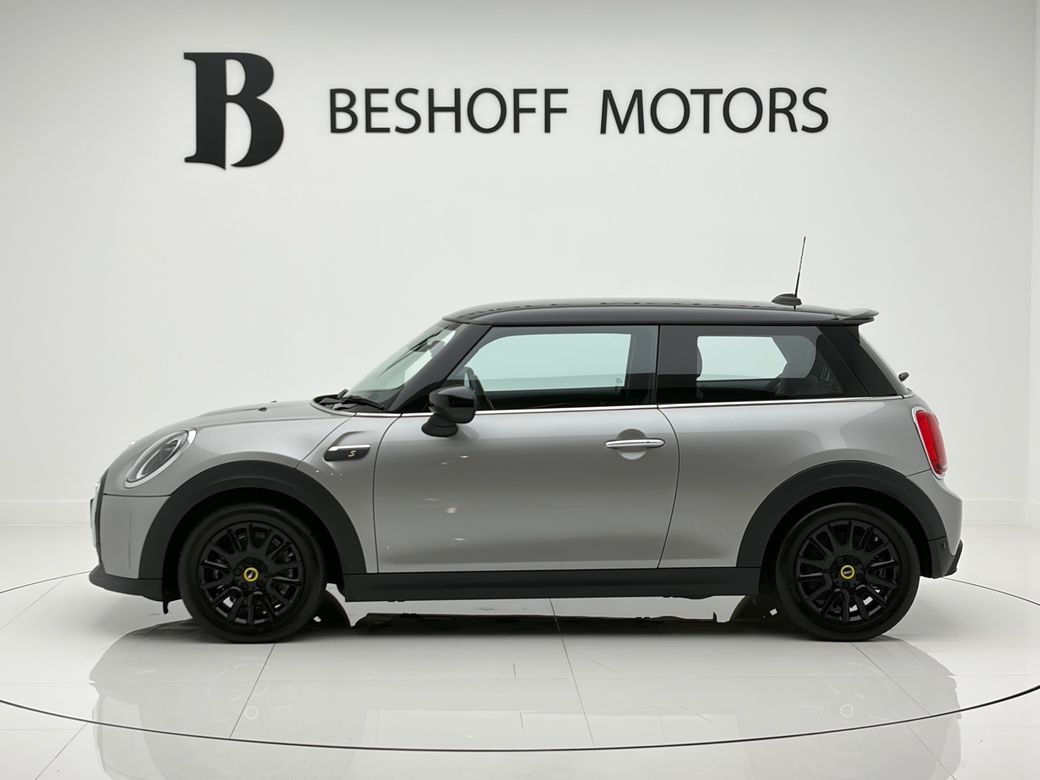 2023 Mini Hatch