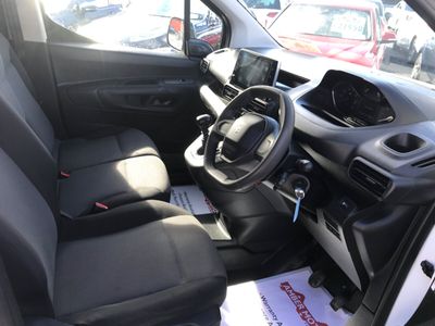 2022 Peugeot Partner