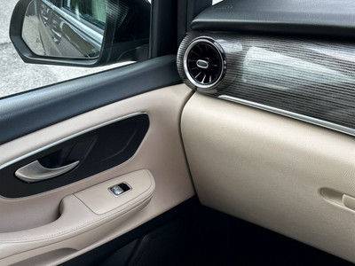 2023 Mercedes-Benz V Class