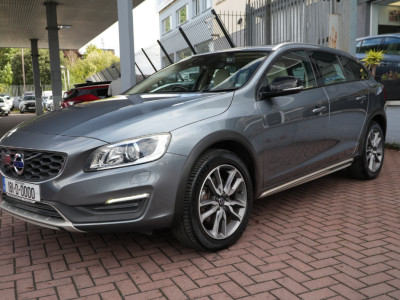 2018 Volvo V60 Cross Country