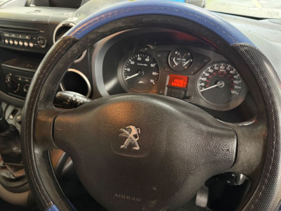 2013 Peugeot Partner