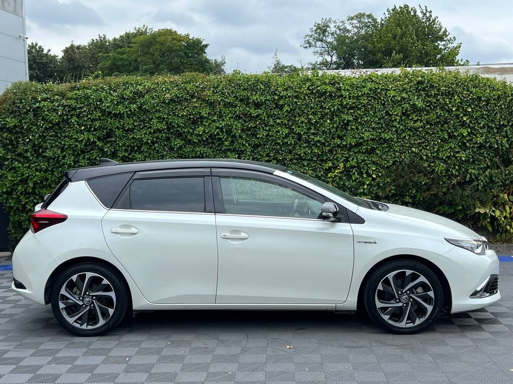 2017 Toyota Auris