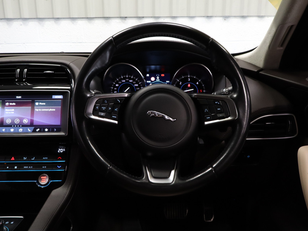 2019 Jaguar F-Pace