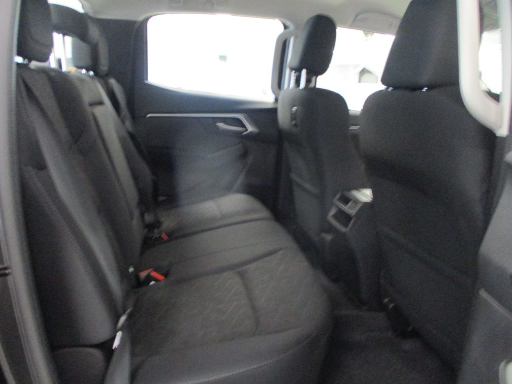 2025 Isuzu D-MAX