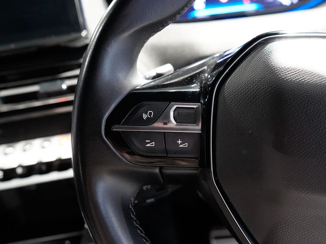 2023 Peugeot 5008