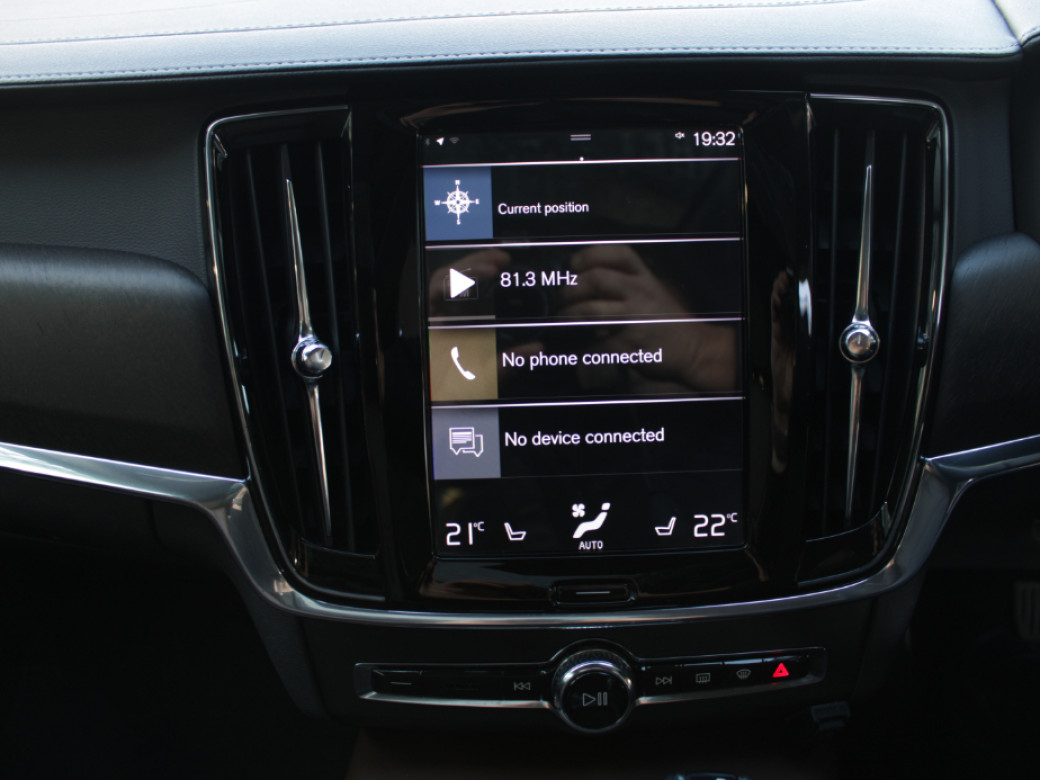 2019 Volvo V90 Cross Country