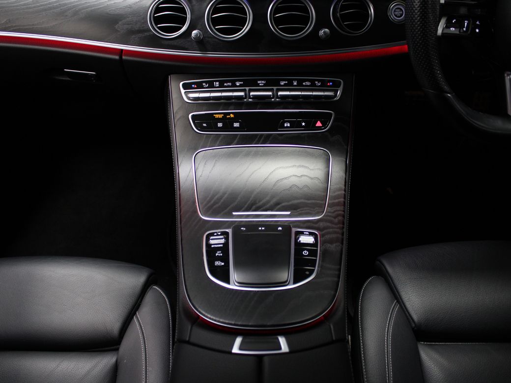 2021 Mercedes-Benz E 300