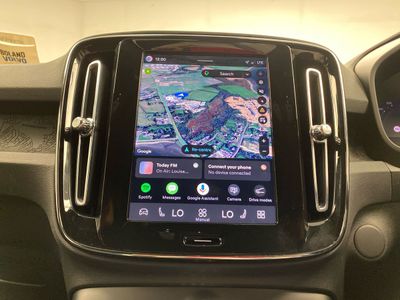 2026 Volvo EX40