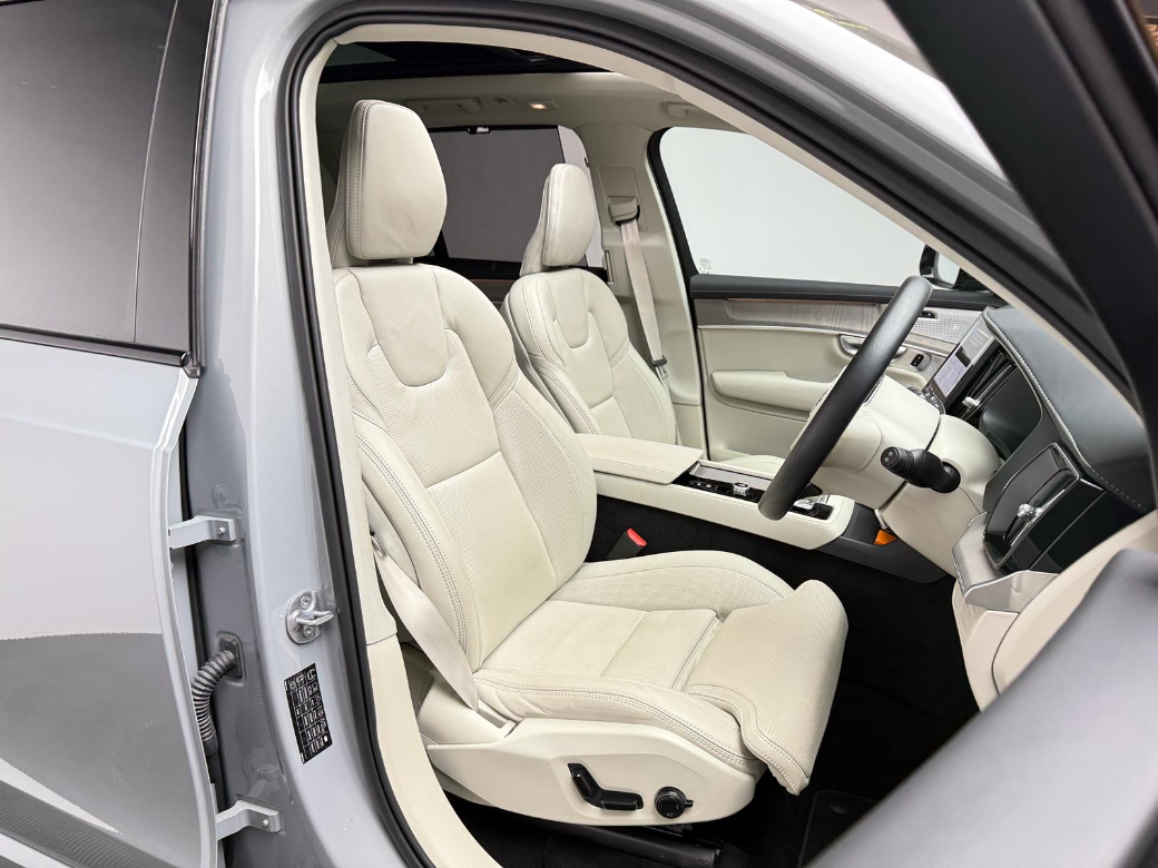 2025 Volvo XC90