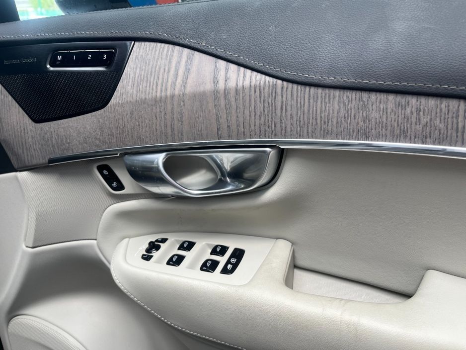 2023 Volvo XC90