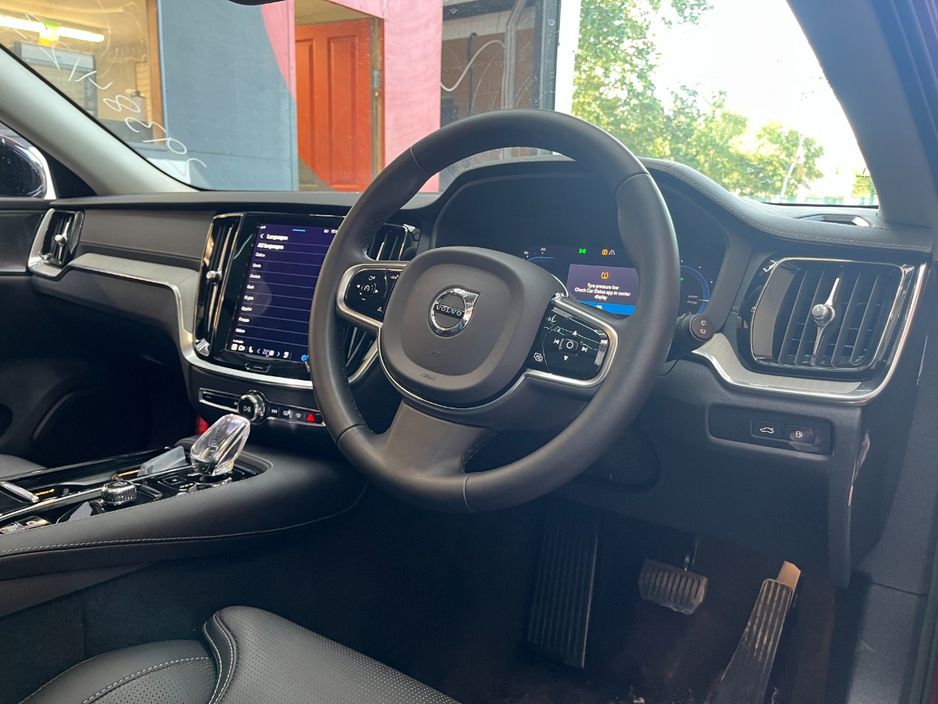2023 Volvo V60