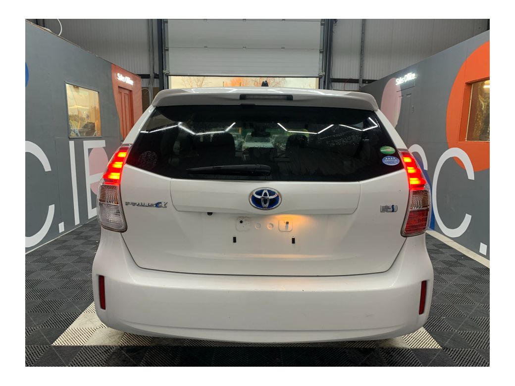 2018 Toyota Prius Alpha