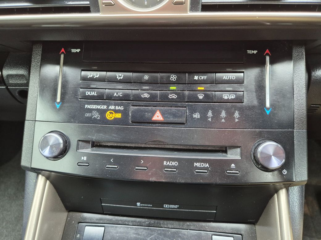 2014 Lexus IS 300h