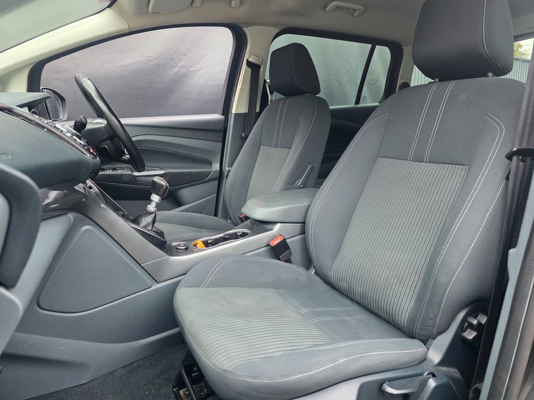 2015 Ford Grand C-Max