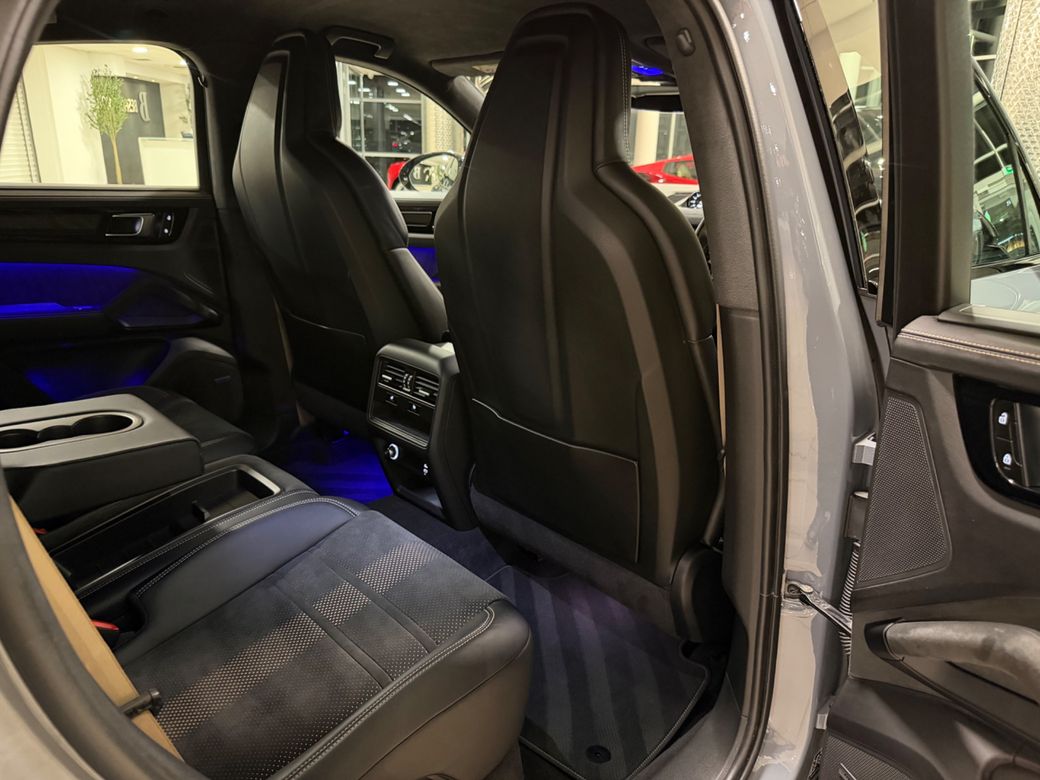 2023 Porsche Cayenne