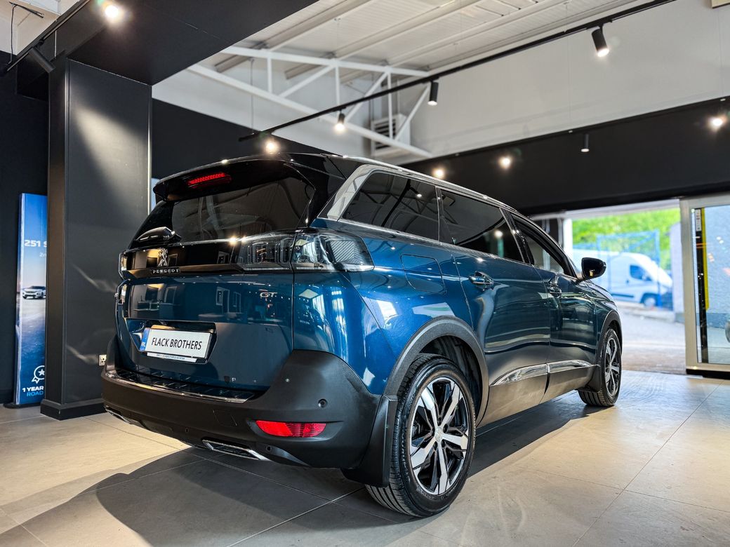 2022 Peugeot 5008