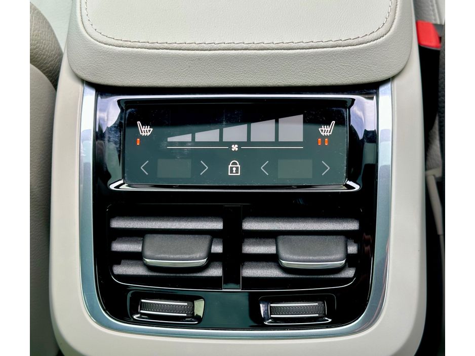2022 Volvo XC90