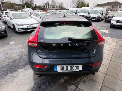2019 Volvo V40