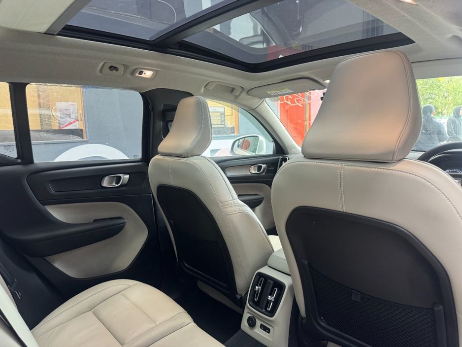 2022 Volvo XC40