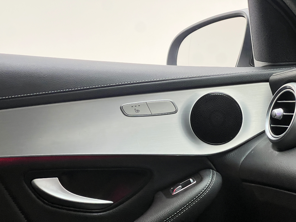 2022 Mercedes-Benz GLC Class