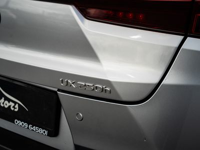 2023 Lexus UX 250H
